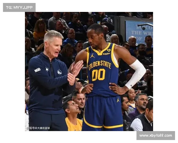 金州勇士重塑辉煌之路：从汤普森复苏到库里领军新篇章