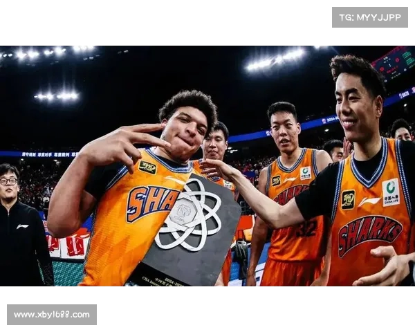 小胖继续征战CBA 上海男篮已与洛夫顿完成续约协议